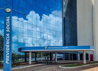 INSS paga primeira parcela do 13º a aposentados a partir desta sexta, 24