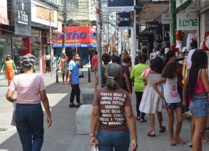 Comércio de Feira de Santana tem funcionamento diferenciado no feriado de 1º de Maio