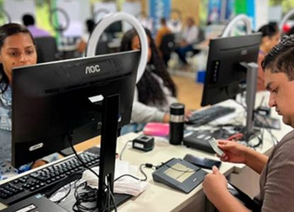 Mais de 5 mil atendimentos foram realizados pela Justiça Eleitoral nas primeiras duas horas de plantão na Bahia