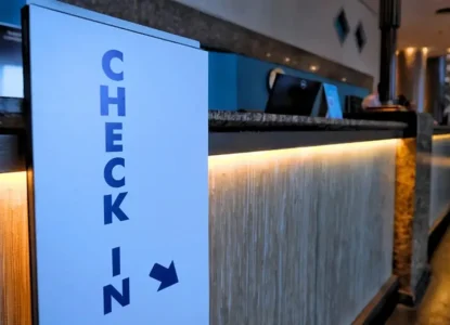 Hospedagens têm que adotar check-in digital até esta segunda, 20