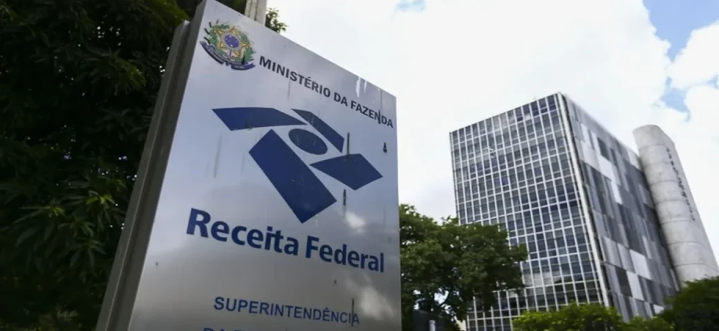 Receita Federal nega monitoramento de Pix e diz que mensagem viral é falsa
