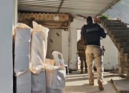 Operação Duas Rosas II prende principal operadora financeira de facção baiana e mais dois suspeitos