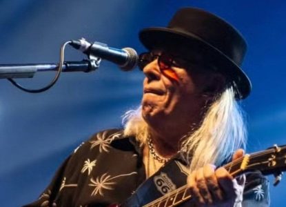 Morre Luiz Carlini, referência do rock nacional e parceiro de Rita Lee, aos 73 anos