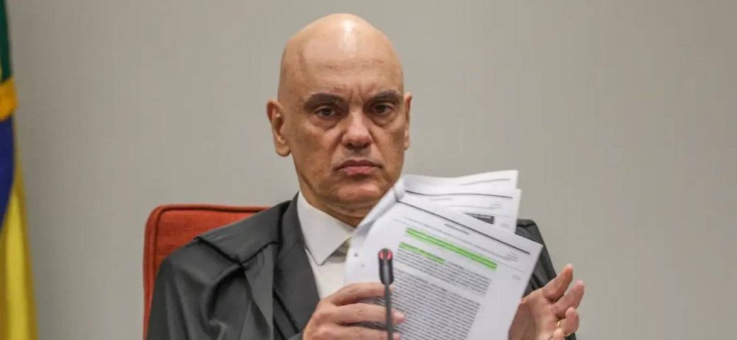 Alexandre de Moraes suspende aplicação da Lei da Dosimetria em ações do 8 de Janeiro