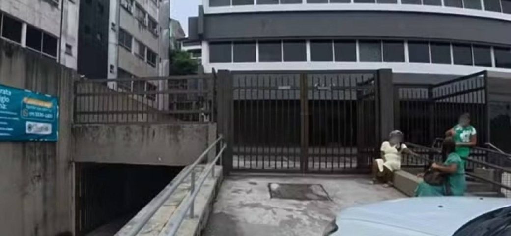 Órgão estadual pede ampliação da interdição de clínica após pacientes perderem visão em mutirão em Salvador