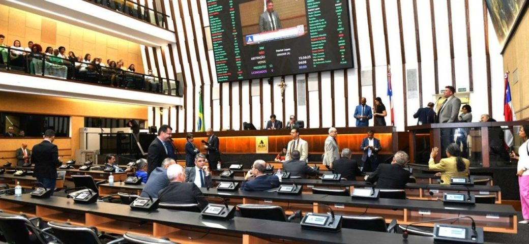 ALBA aprova nova data para posse de governador e vice da Bahia