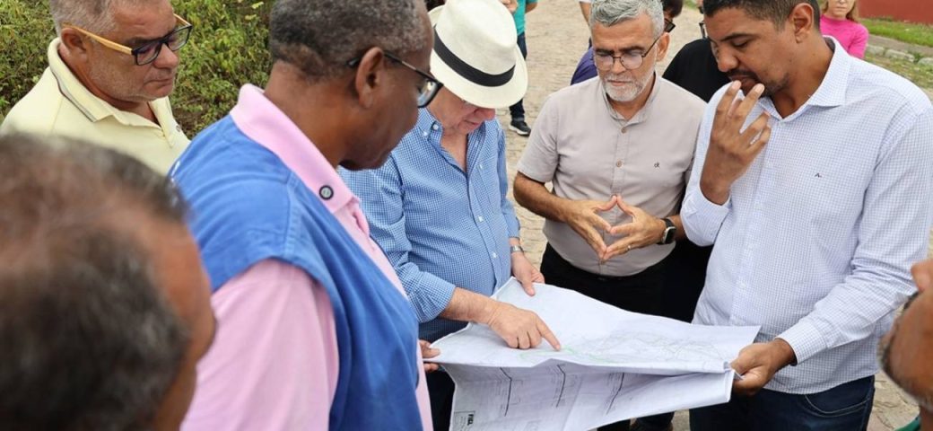 Bairro Muchila, em Feira de Santana, recebe mutirão de limpeza e ruas serão pavimentadas