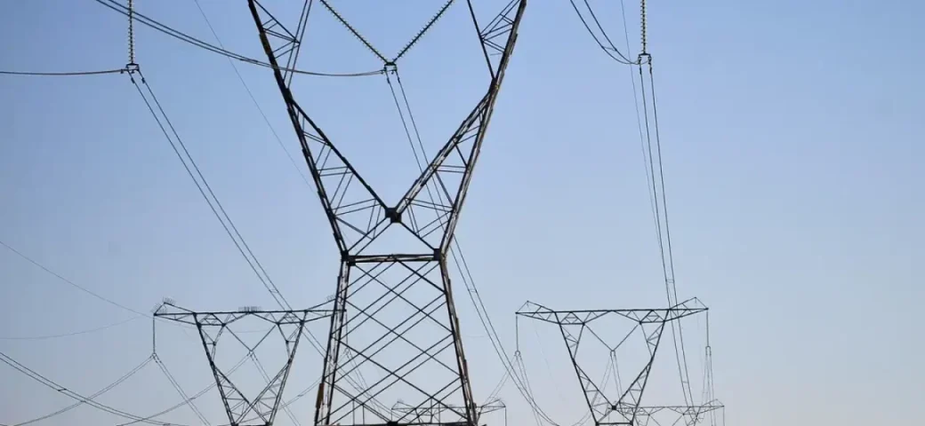 Aneel aprova R$ 5,5 bilhões para redução da tarifa de energia