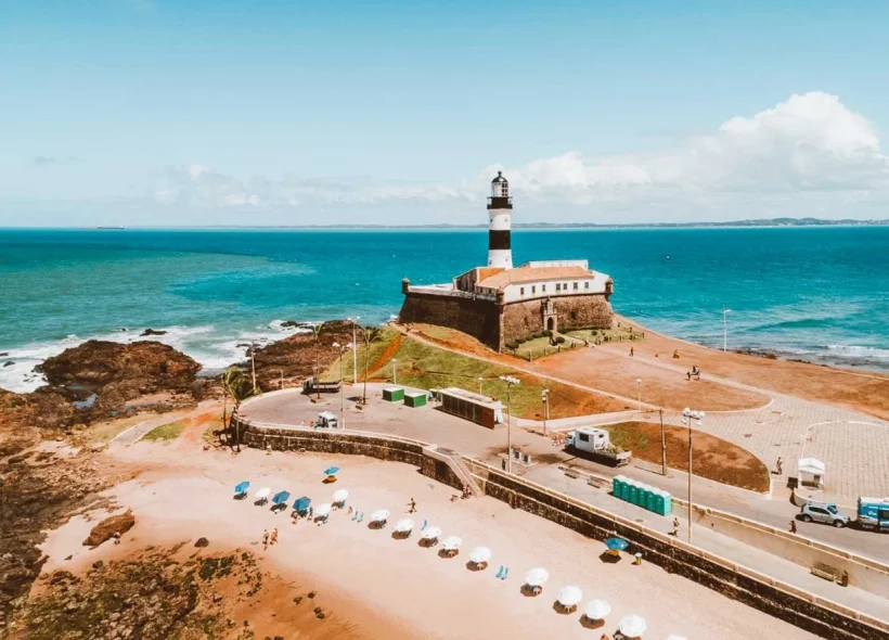 Salvador tem 24 praias próprias para o banho de mar neste fim de semana