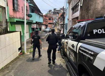 Onze investigados por tráfico de drogas e organização criminosa em Salvador e interior da Bahia são presos