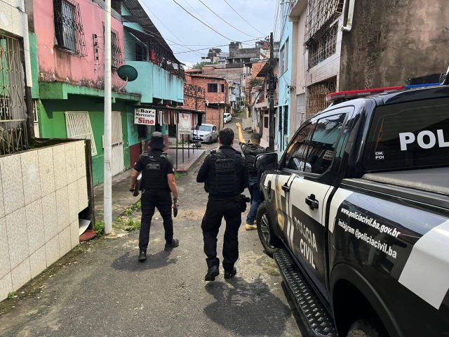 Onze investigados por tráfico de drogas e organização criminosa em Salvador e interior da Bahia são presos