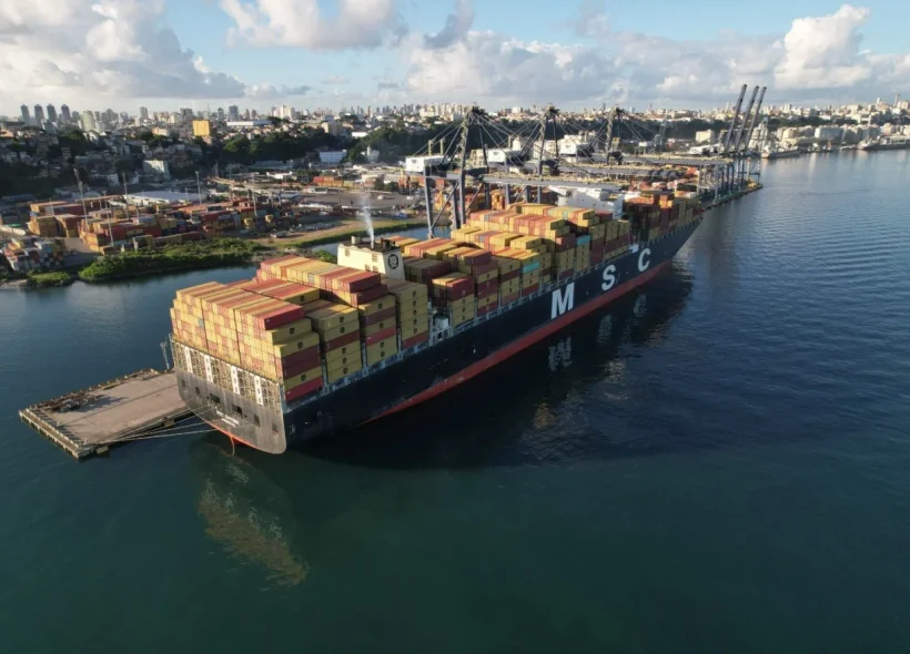 Bahia recebe navio com toneladas de materiais para obras da Ponte Salvador–Itaparica