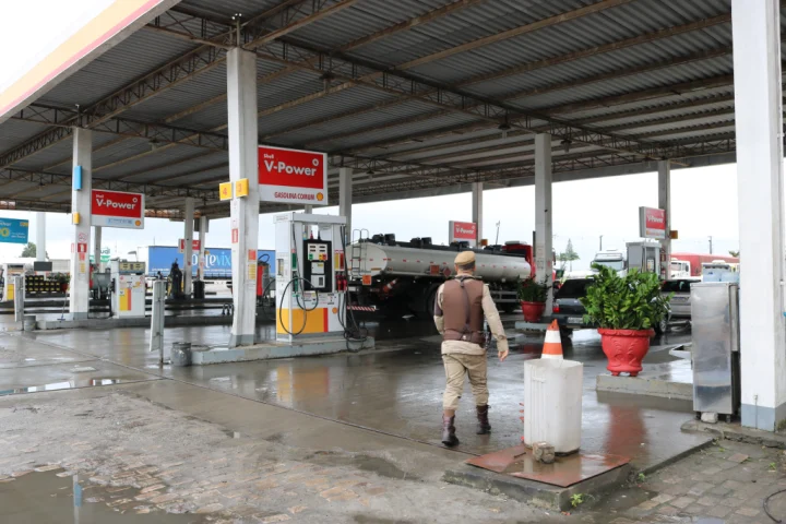 Acelen anuncia redução de até 6,9% no preço dos combustíveis na Bahia