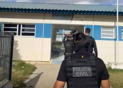 Mãe das três crianças carbonizadas em incêndio na Serrinha é presa