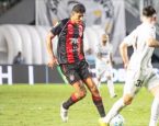 Santos supera Vitória e vai passar pausa para Copa do Mundo fora da zona de rebaixamento do Brasileirão 2026