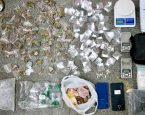 Dupla é presa com quase 150 porções de drogas no bairro Conceição, em Feira de Santana