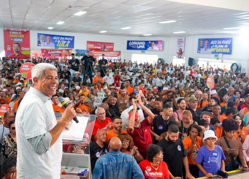 Governador Jerônimo Rodrigues ouve prioridades da região sisaleira durante agenda política em Serrinha