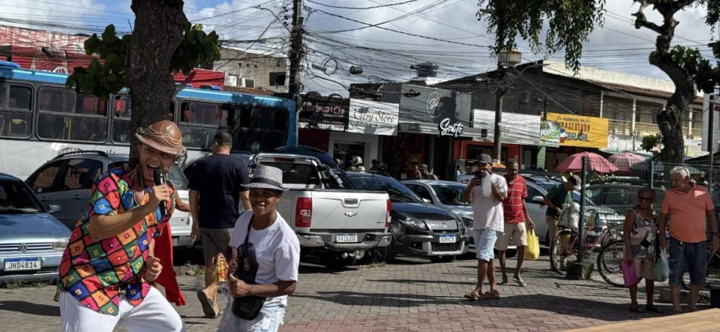 Vozes da Feira encerra circuito presencial no bairro Tomba com poesia, memória e encontros