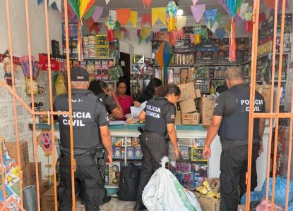 Alagoinhas: 72 mil fogos clandestinos são apreendidos durante operação policial