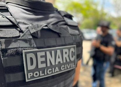 Polícia incinera cerca de uma tonelada de drogas apreendidas em Feira de Santana e região