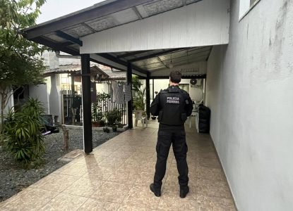 Polícia Federal combate fabricação ilegal de cigarros em Feira de Santana e mais duas cidades da região