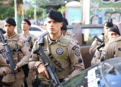 Quinta edição da Operação Força Total 2026 apreende armamento de grosso calibre e cumpre mandados de prisão