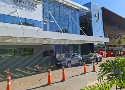 Ex-presidente Jair Bolsonaro é internado para cirurgia no ombro em Brasília