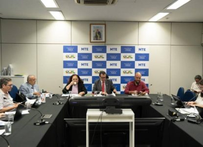 Brasil gerou 85.888 empregos em abril e acumula saldo de 699.762 vagas formais em 2026