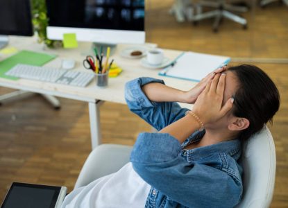 Regra que amplia fiscalização sobre saúde mental no trabalho entra em vigor nesta terça, 26; saiba o que muda