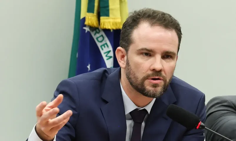 Ministro da Fazenda afirma que declaração do Imposto de Renda poderá ser automática em até três anos