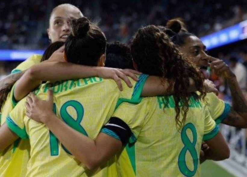 Seleção feminina derrota os Estados Unidos de virada em amistoso