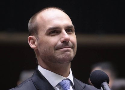 STF decide se condena Eduardo Bolsonaro por coação nesta terça, 16