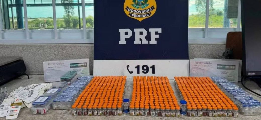Polícia Rodoviária Federal apreende drogas e medicamentos para emagrecimento em ônibus na Bahia