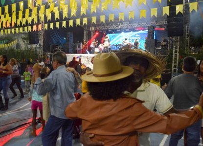 Distrito de Jaguara, em Feira de Santana, recebe bom público para primeira noite de festejos juninos