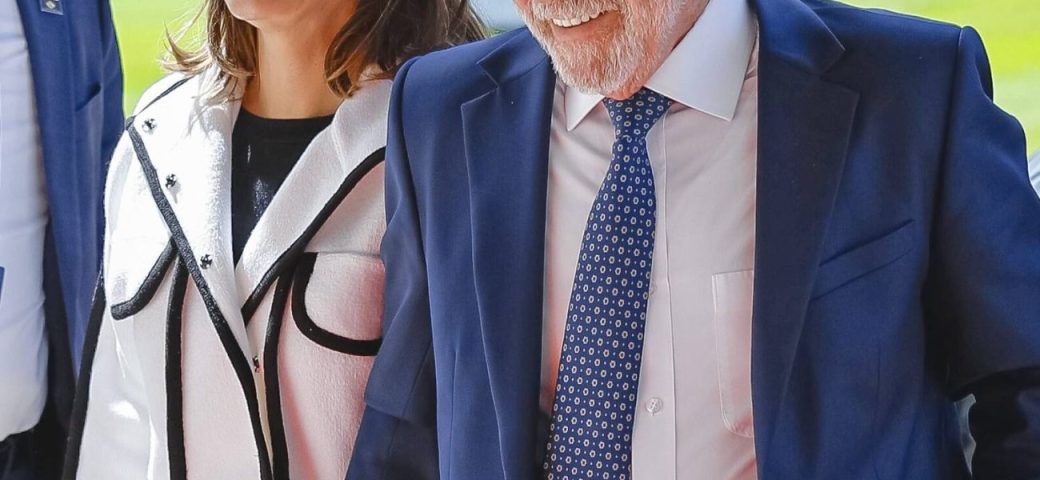 Lula chega à França para reunião do G7; governo federal vê chance de reunião com Donald Trump