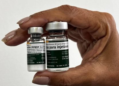 Vacinação contra dengue em profissionais de saúde é suspensa em Feira de Santana; quatro notificações foram registradas