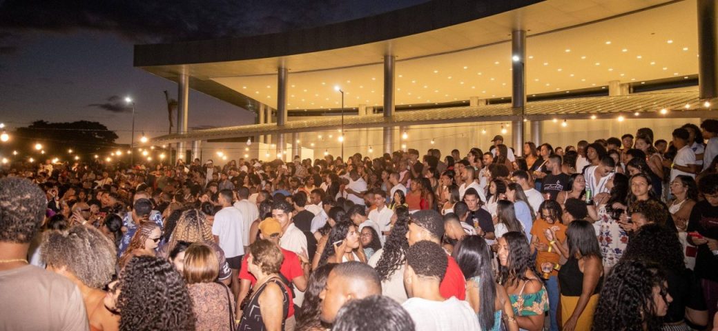 Programação de julho com música, cinema, cultura geek e stand up comedy no Teatro e Centro de Convenções de Feira de Santana