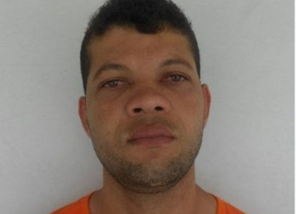 Detento foge do Conjunto Penal de Feira de Santana enquanto trabalhava na unidade e Polícia esta a procura 