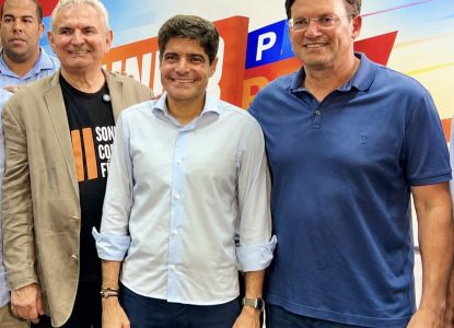 Avião com ACM Neto e aliados apresenta problema em voo e retorna a Salvador