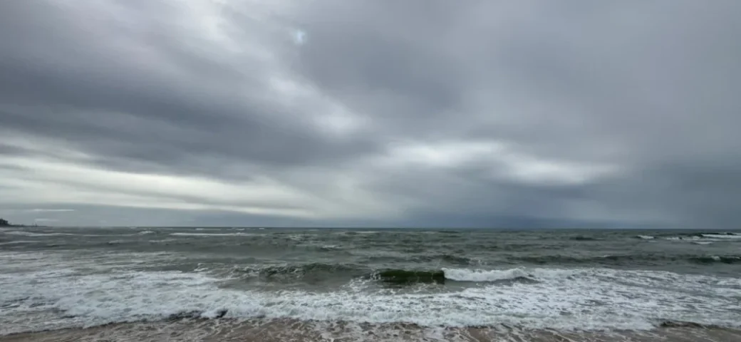 Marinha alerta para ventos de até 60 km/h no litoral da Bahia