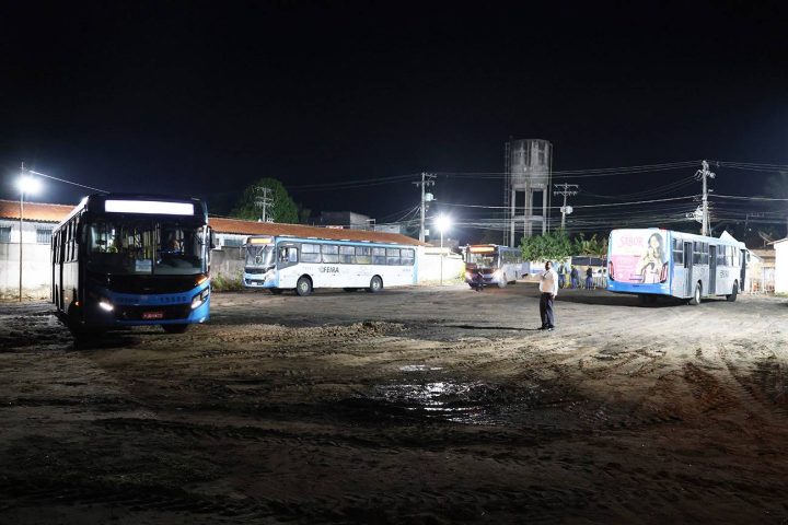 Arraiá de Feira 2026: transporte público gratuito segue em todas as noites de festa