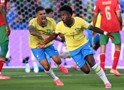 Seleção Brasileira passa sufoco contra Marrocos, mas garante empate com golaço de Vini Jr