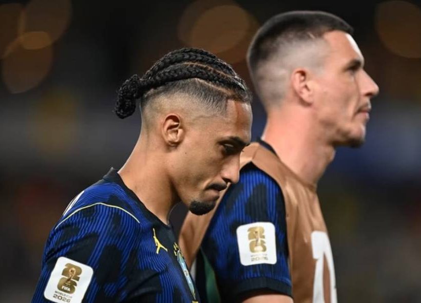 Raphinha tem lesão constatada na Seleção Brasileira e CBF não dá prazo para retorno