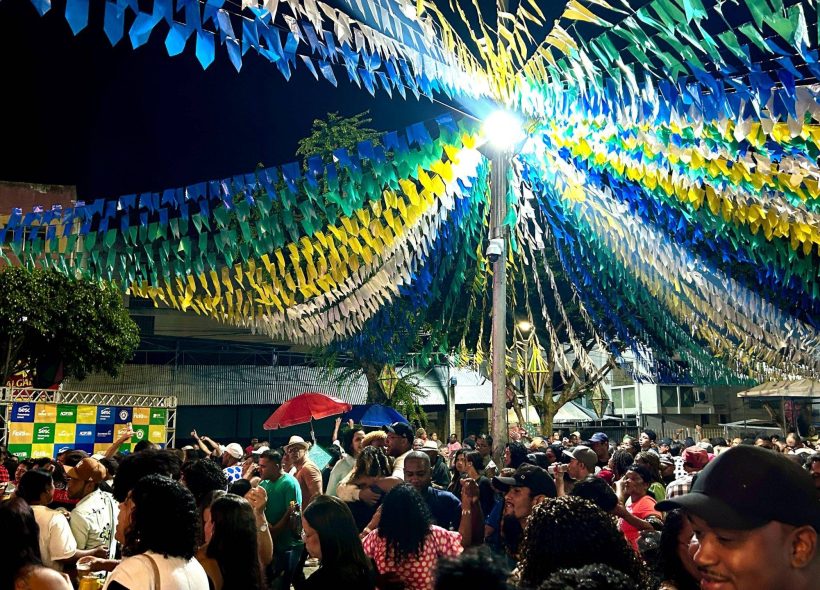Arraiá do Comércio abre festejos juninos e valoriza tradição nordestina em Feira de Santana