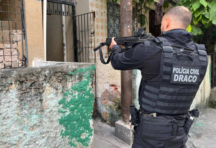 Polícia prende 11 investigados na Bahia por tráfico de drogas e lavagem de dinheiro e bloqueia bens de organização criminosa