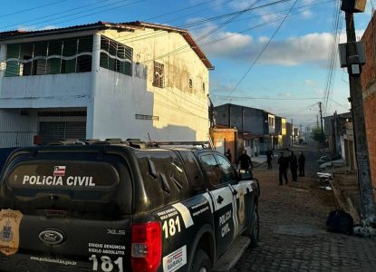 Operação policial combate atuação de facções criminosas em cidade do interior baiano; três suspeitos foram presos
