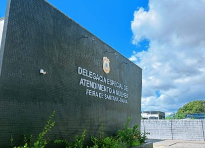 Com histórico de ameaçar ex-companheira de morte desde 2023, homem é preso em Feira de Santana