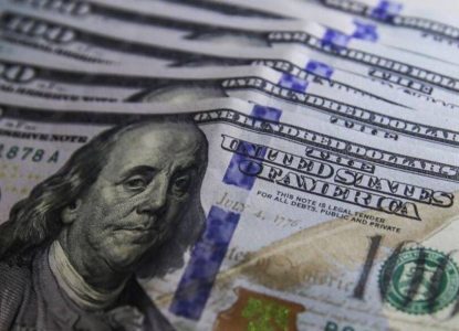 Dólar despenca e Bolsa dispara após Trump cancelar ataques ao Irã