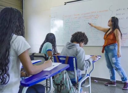 Censo Escolar: Brasil reduz índices de reprovação, abandono e atraso