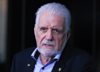 Defesa do senador Jaques Wagner pede ao STF anulação de buscas da Polícia Federal